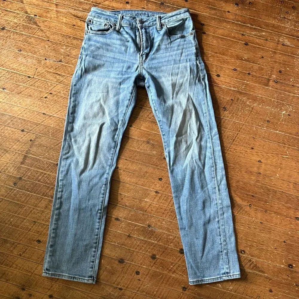 American Eagle Slim Straight distressed 30x30 jeans